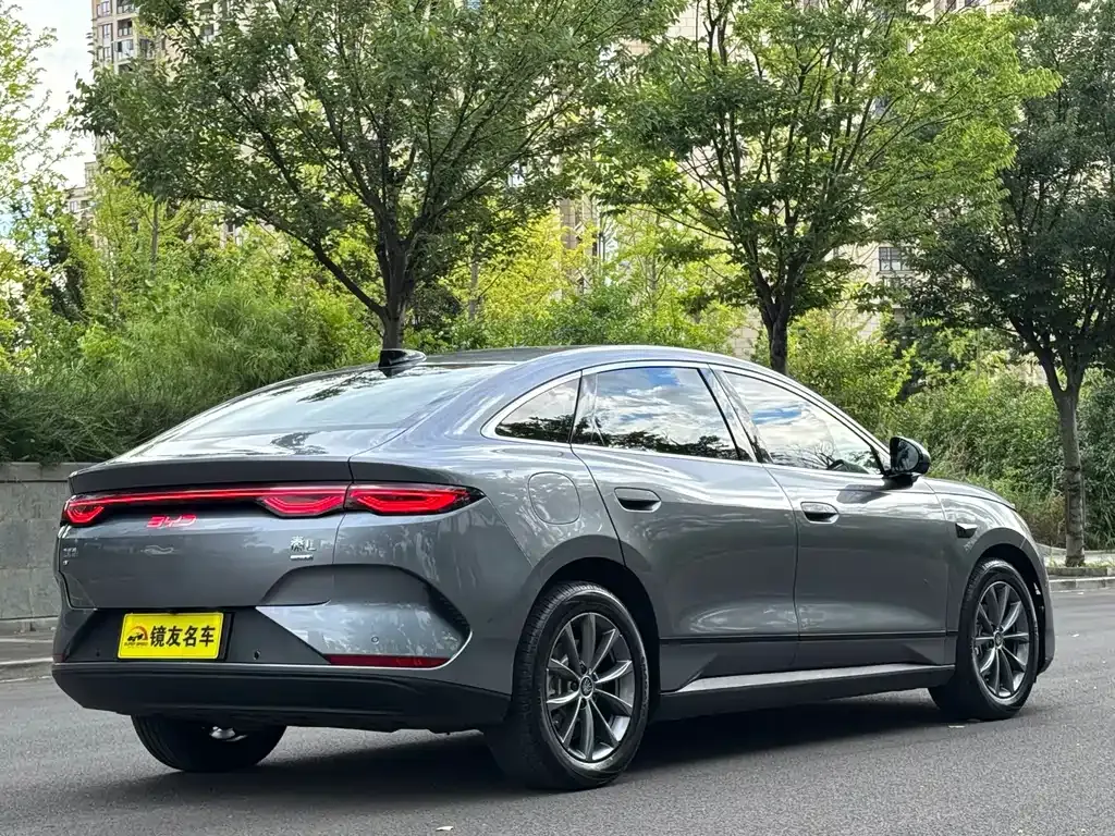 BYD Qin L — фото 10