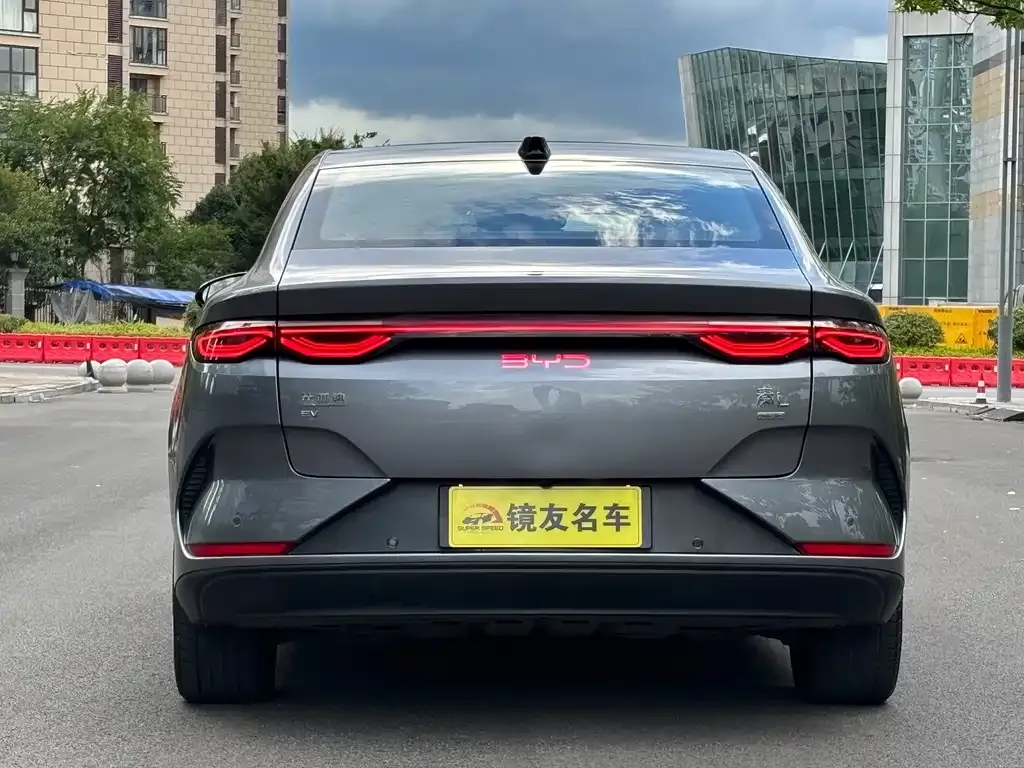BYD Qin L — фото 7