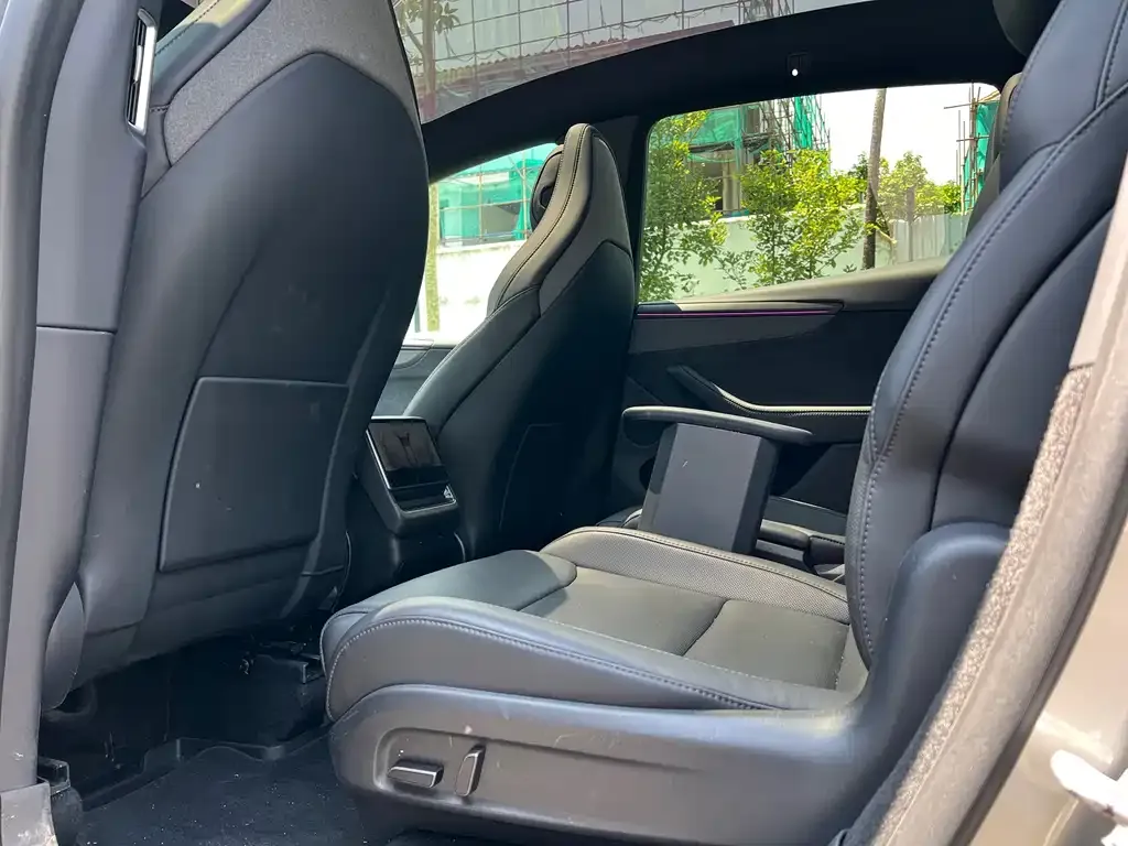Tesla Model Y L — фото 3