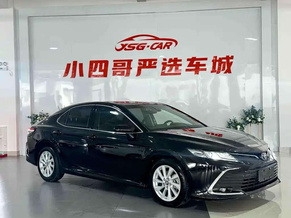 Toyota Camry — фото 6