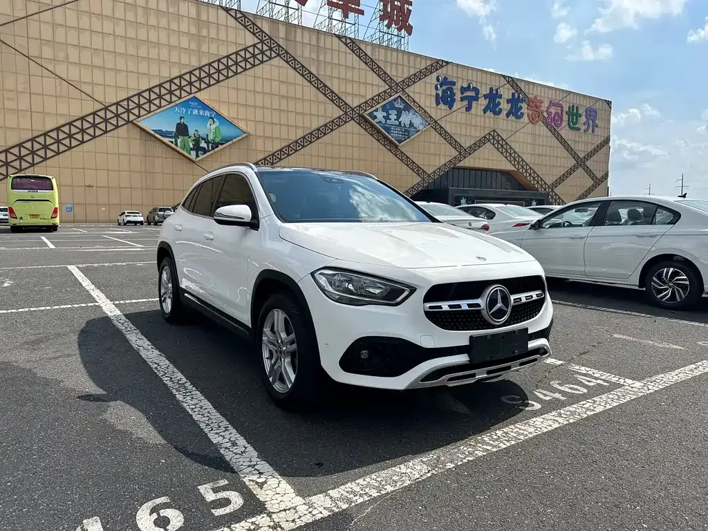 Mercedes-Benz GLA — фото 8
