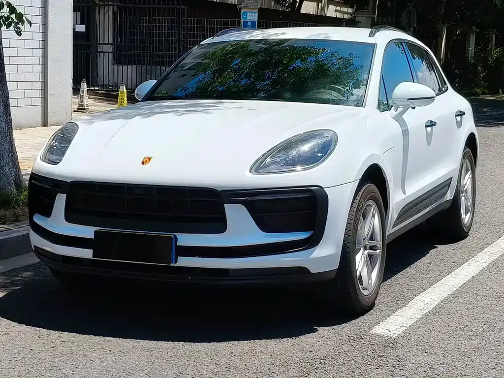 Porsche Macan — фото 1