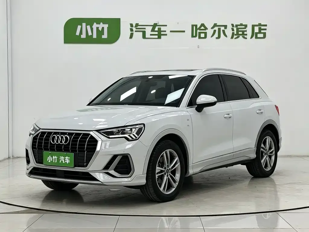 Audi Q3 — фото 1