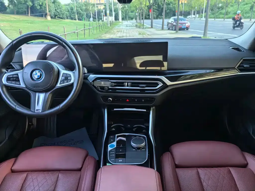 BMW i3 — фото 9