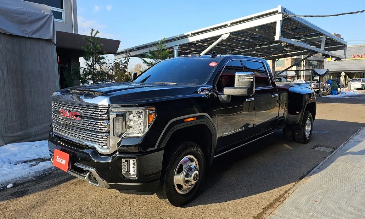 GMC Sierra — фото 1