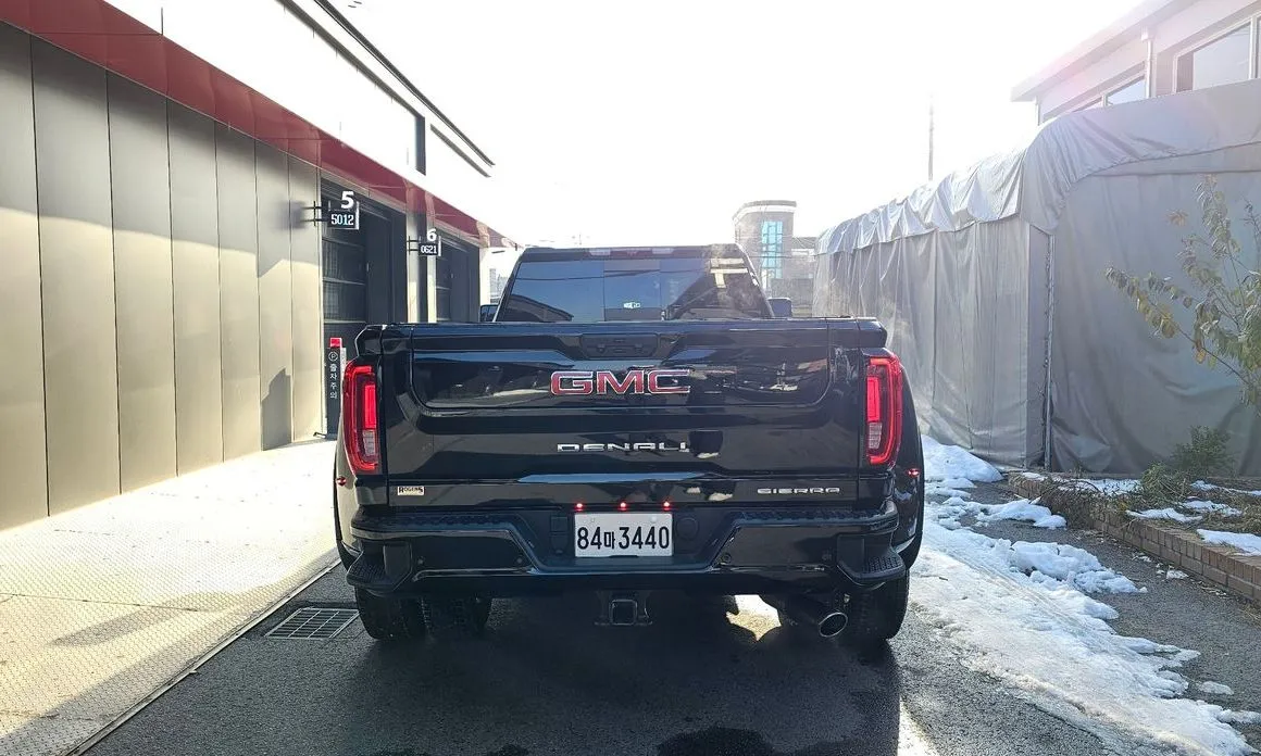 GMC Sierra — фото 8