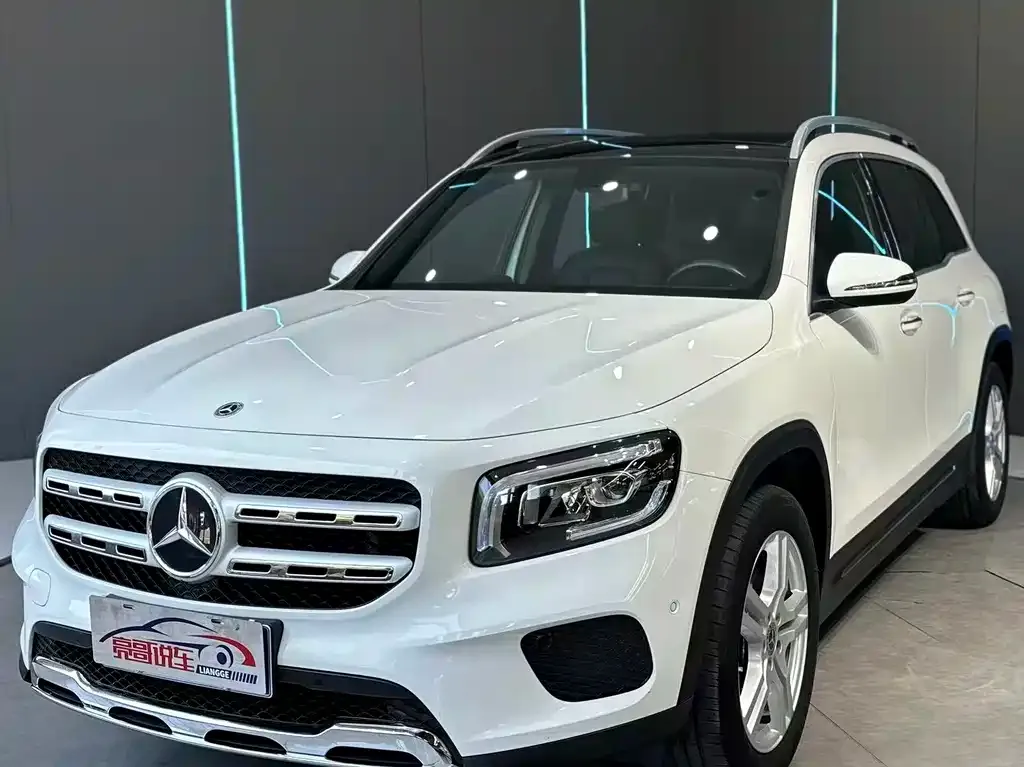 Mercedes-Benz GLB — фото 1