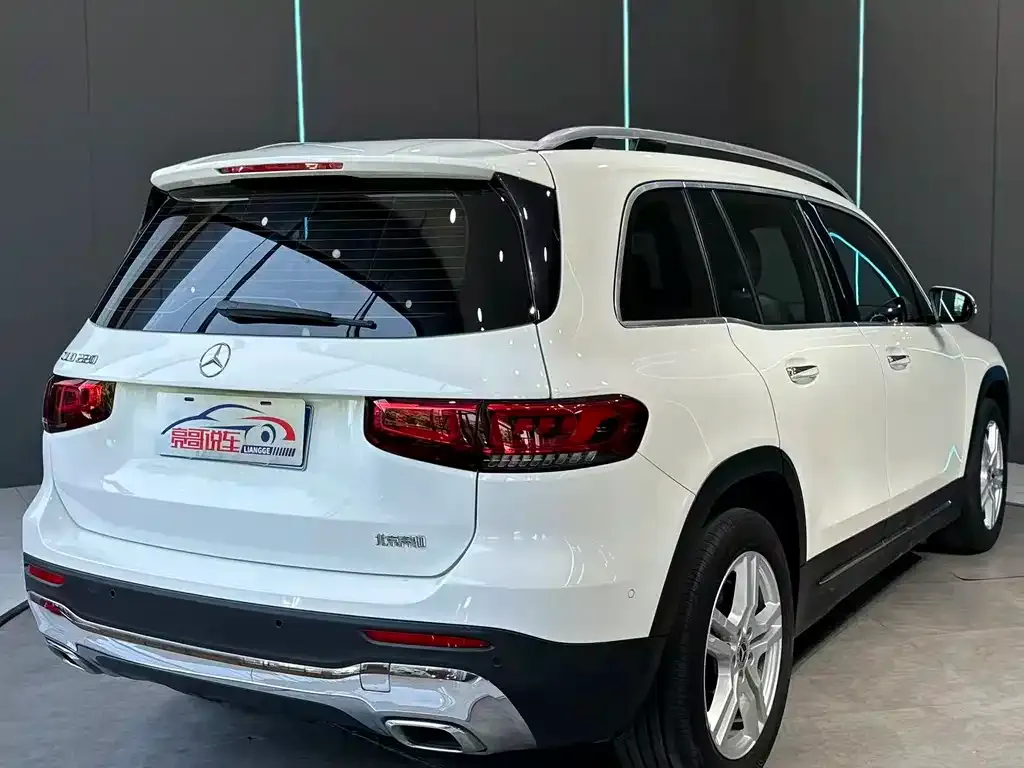 Mercedes-Benz GLB — фото 7