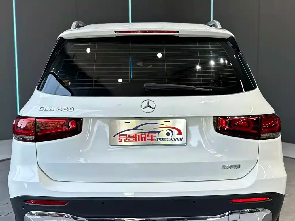 Mercedes-Benz GLB — фото 4