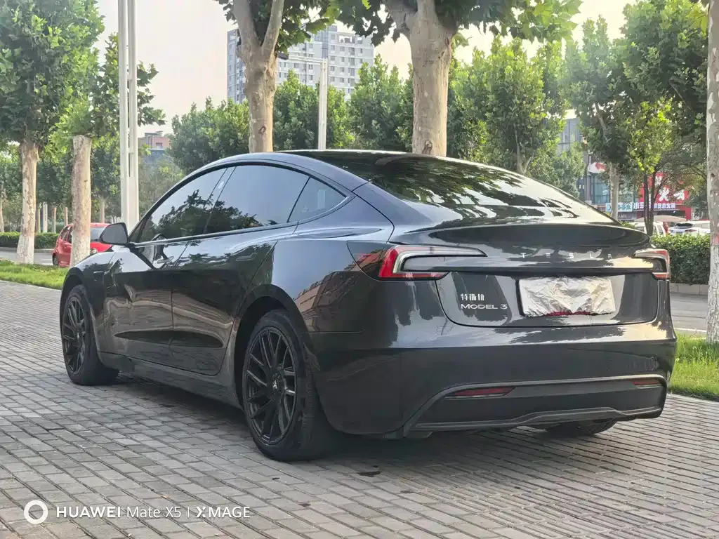 Tesla Model 3 — фото 6
