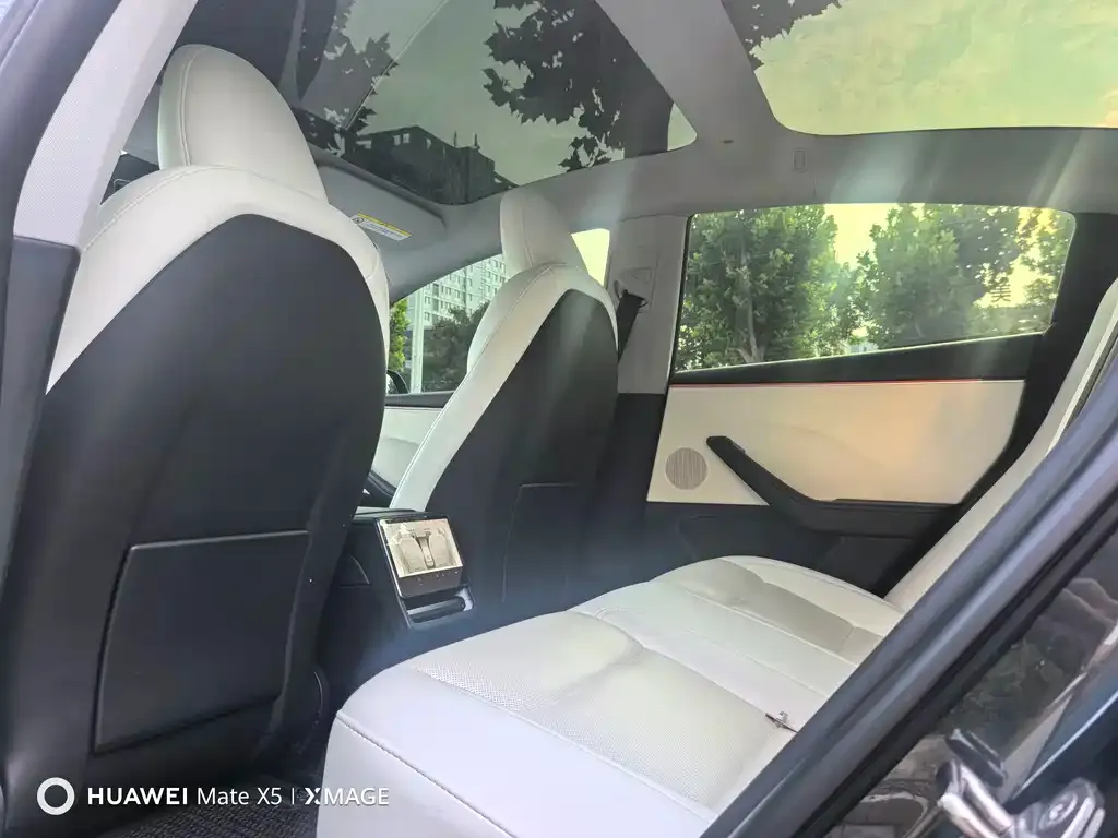 Tesla Model 3 — фото 3
