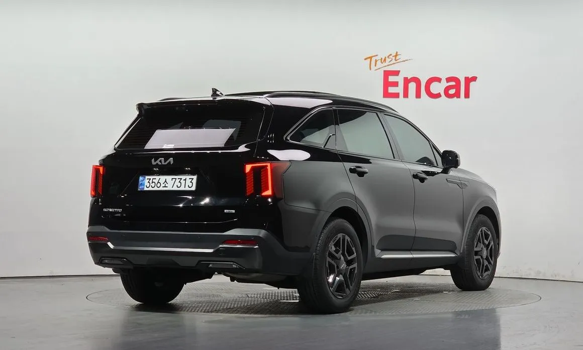 Kia Sorento — фото 8