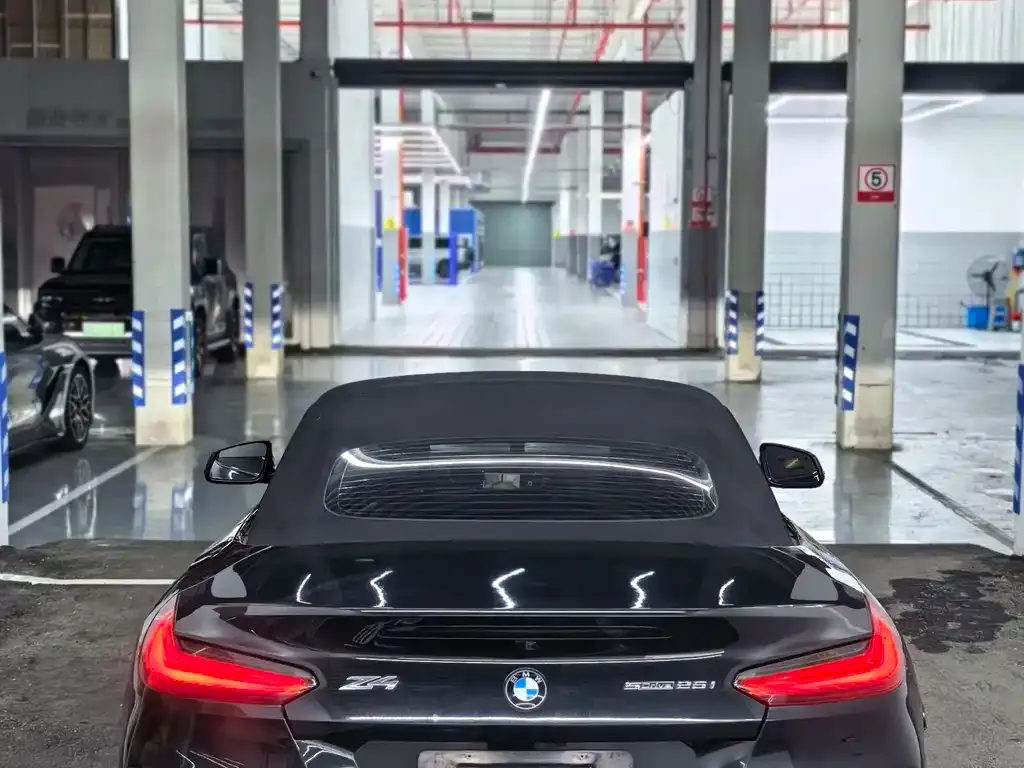 BMW Z4 — фото 9