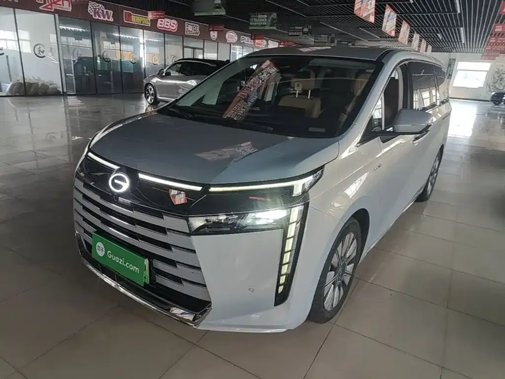 GAC Motor 传祺E8 PHEV — фото 10