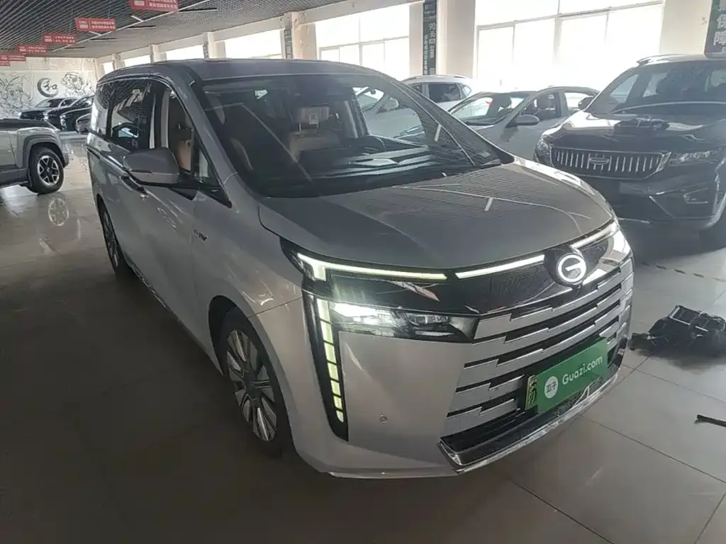 GAC Motor 传祺E8 PHEV — фото 7
