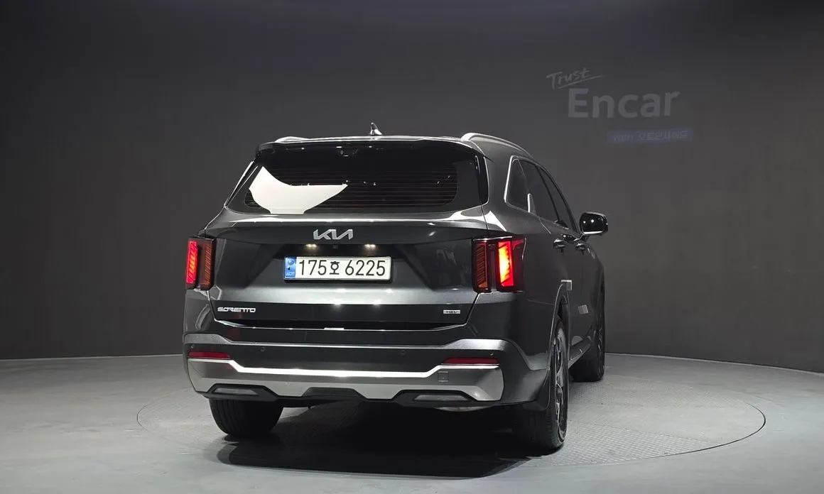Kia Sorento — фото 6