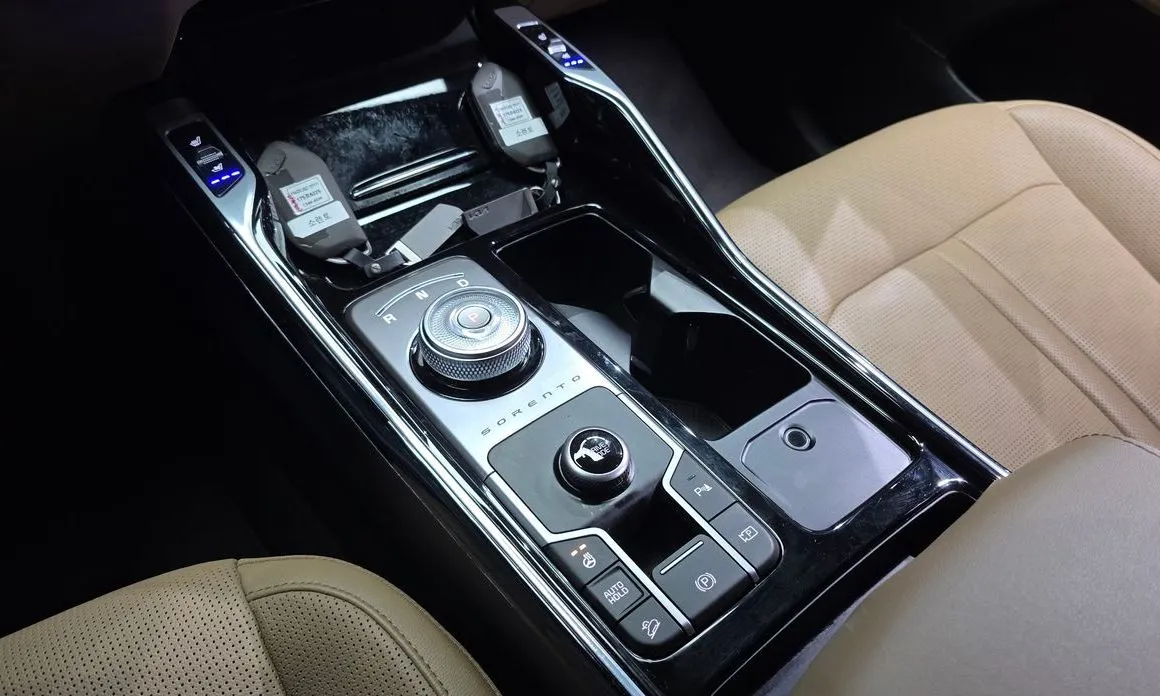 Kia Sorento — фото 9