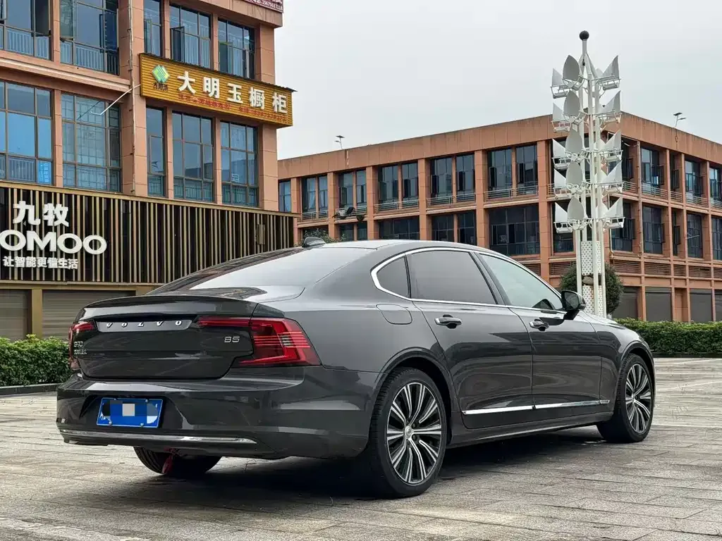Volvo S90 — фото 9
