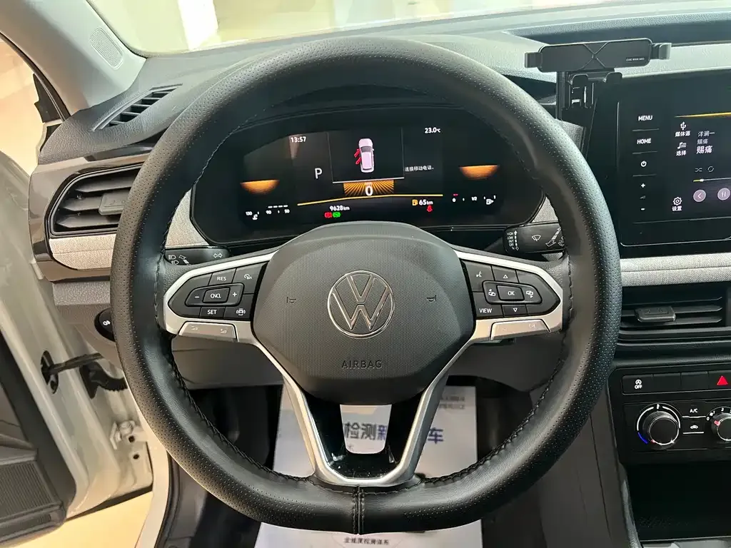 Volkswagen Tharu — фото 7