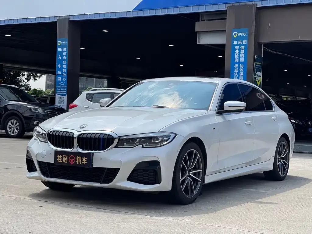 BMW 3 Series — фото 1