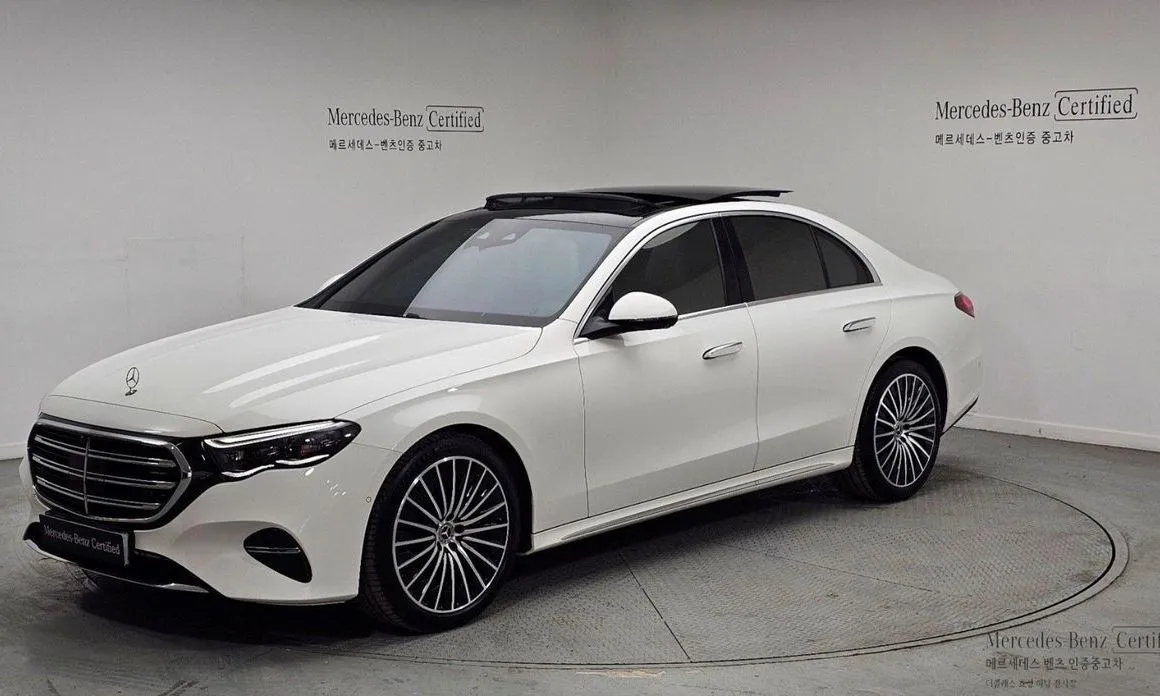 Mercedes-Benz E-Class — фото 1