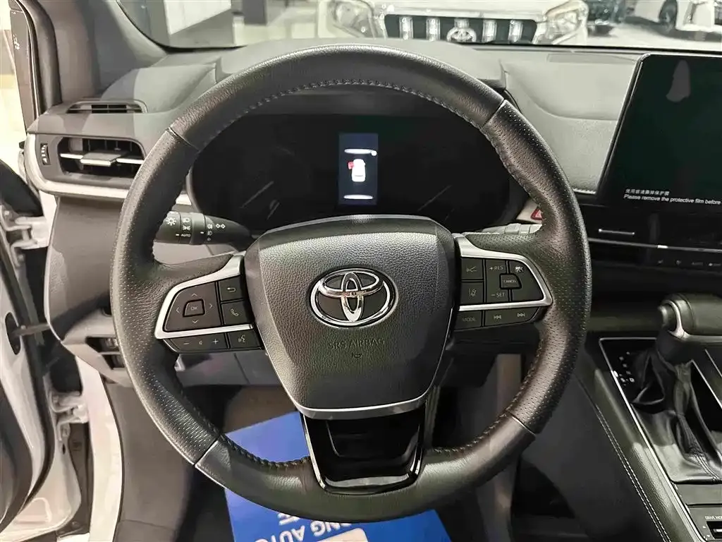 Toyota Sienna — фото 4