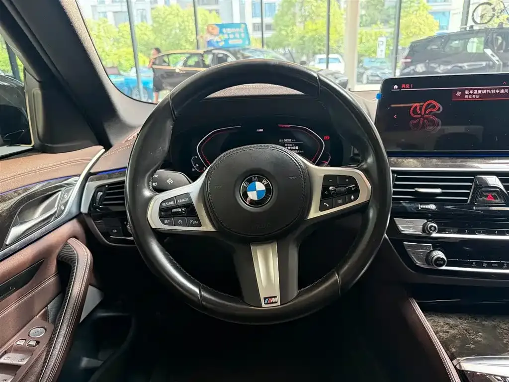 BMW 5 Series — фото 2