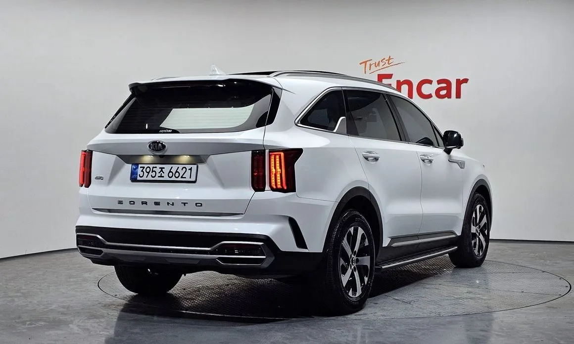 Kia Sorento — фото 6