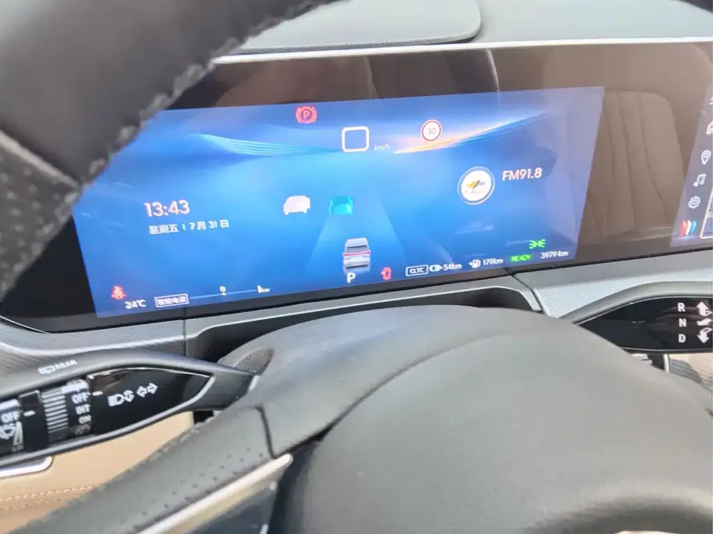 Buick GL8 Hybrid — фото 2