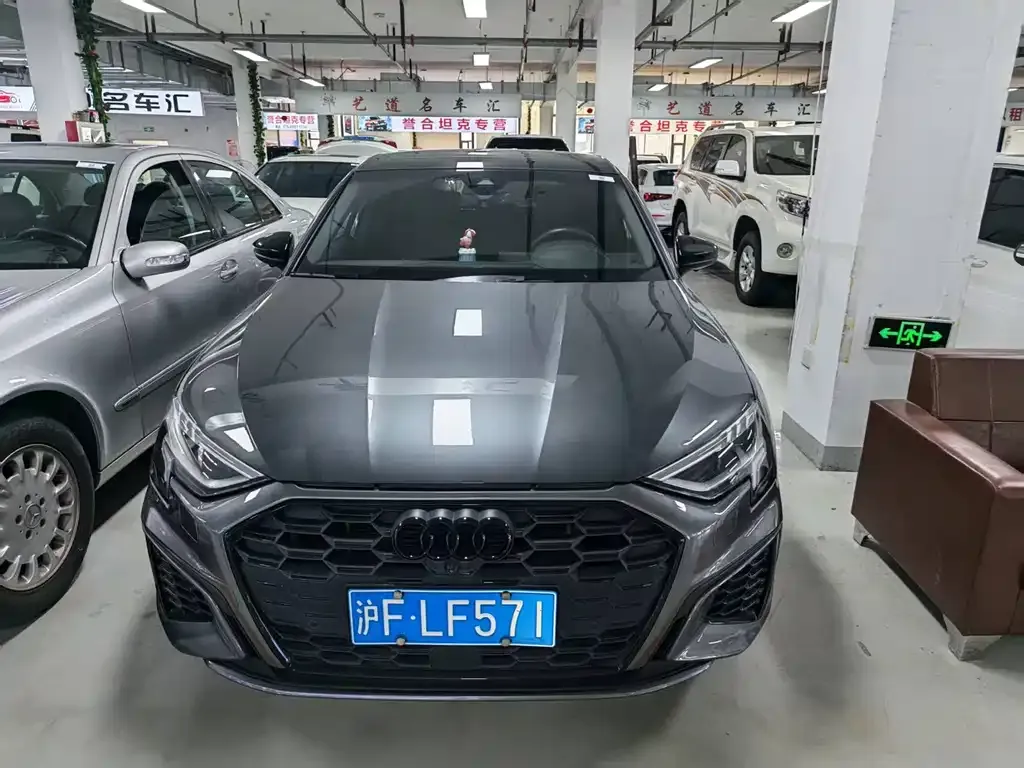 Audi A3 — фото 1