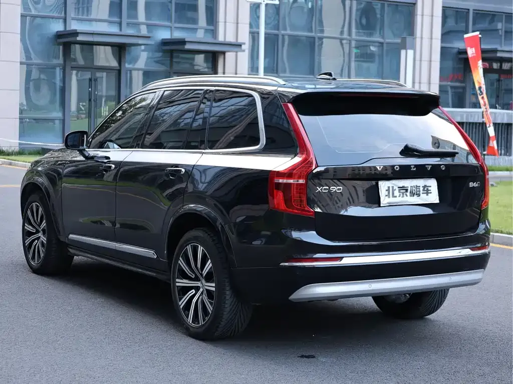 Volvo XC90 — фото 3