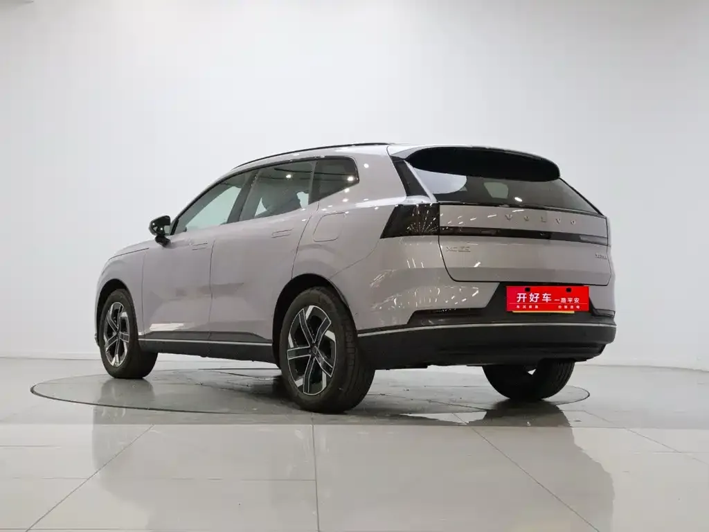 Volvo XC70 Plug-in Hybrid — фото 4