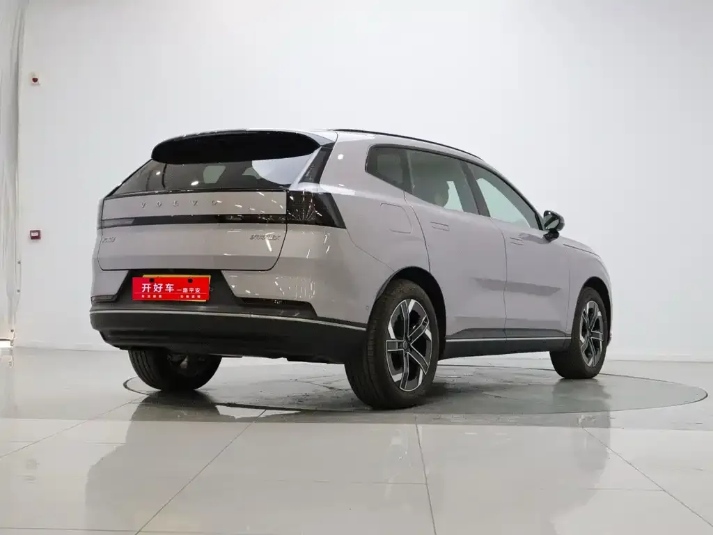 Volvo XC70 Plug-in Hybrid — фото 5