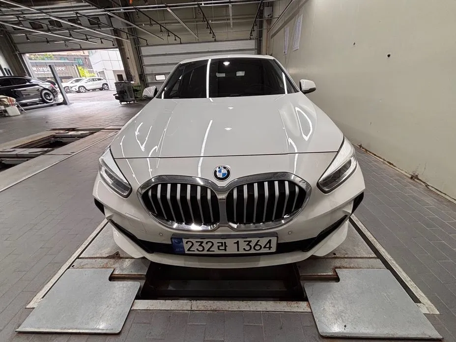 BMW 1-Series — фото 1