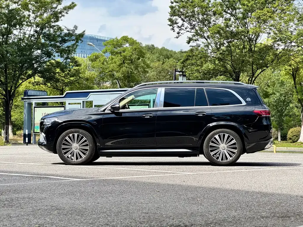 Mercedes-Benz GLS — фото 10