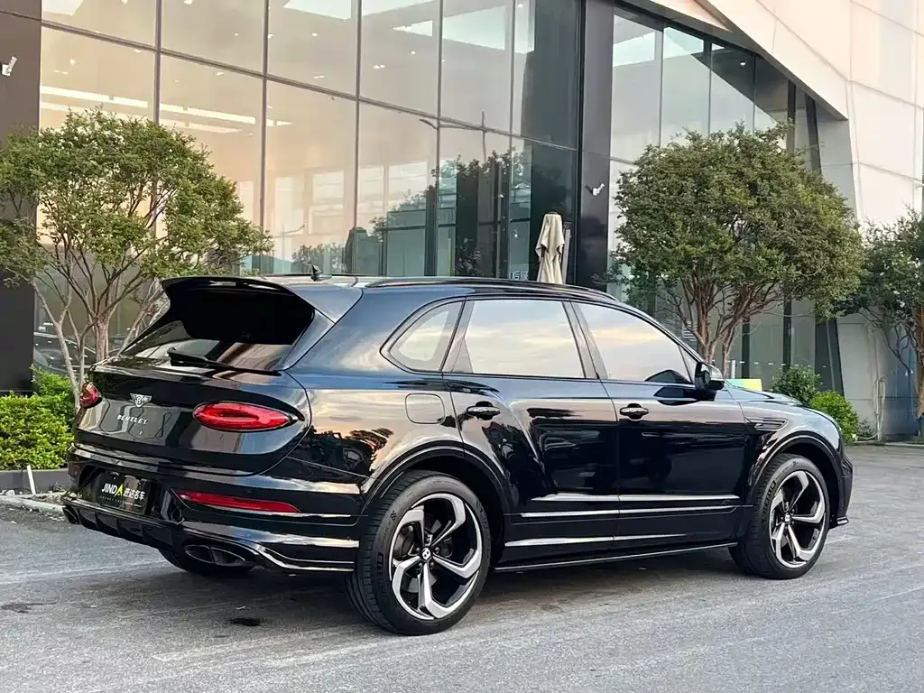 Bentley Bentayga — фото 4