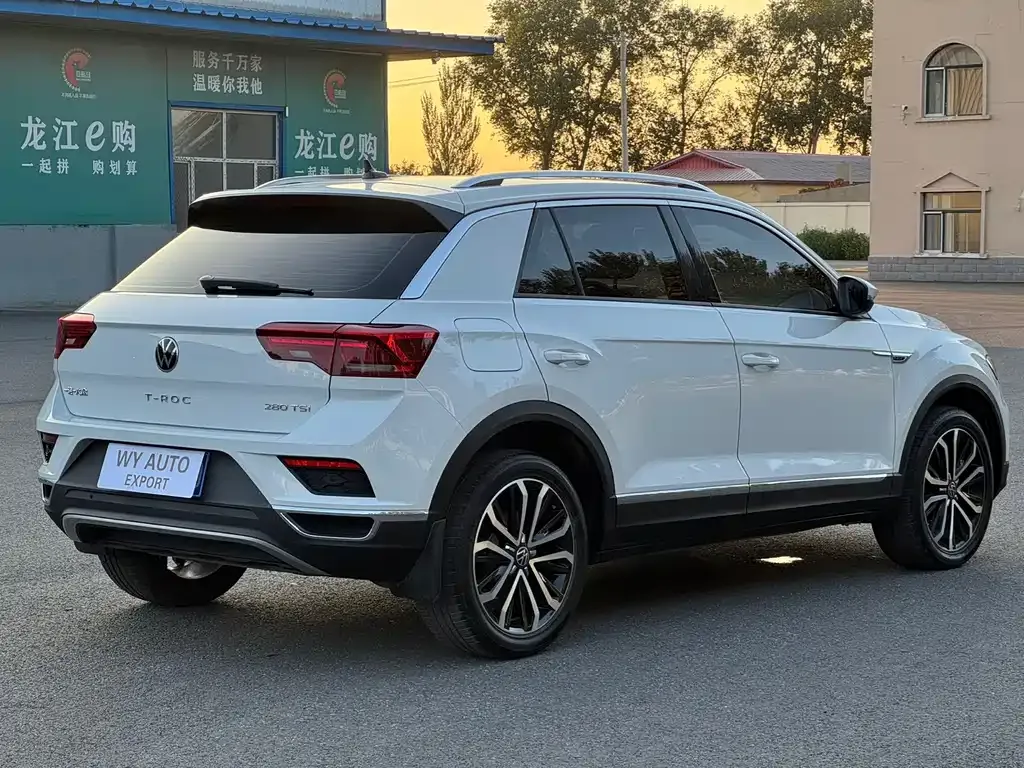 Volkswagen T-Roc — фото 8