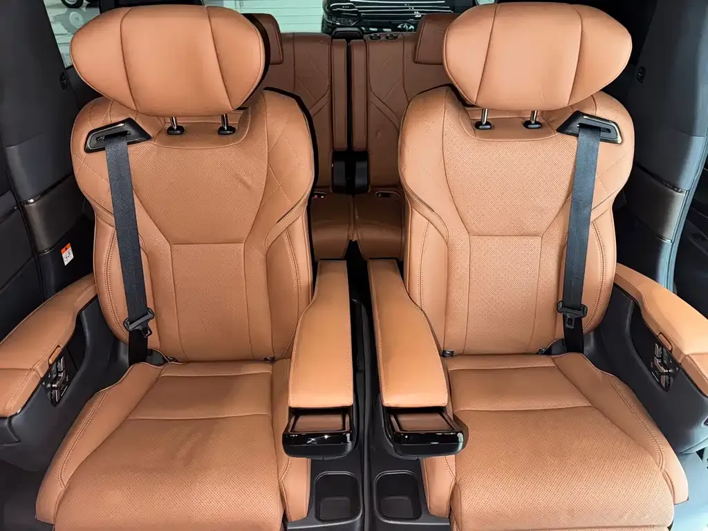 Toyota Vellfire — фото 4