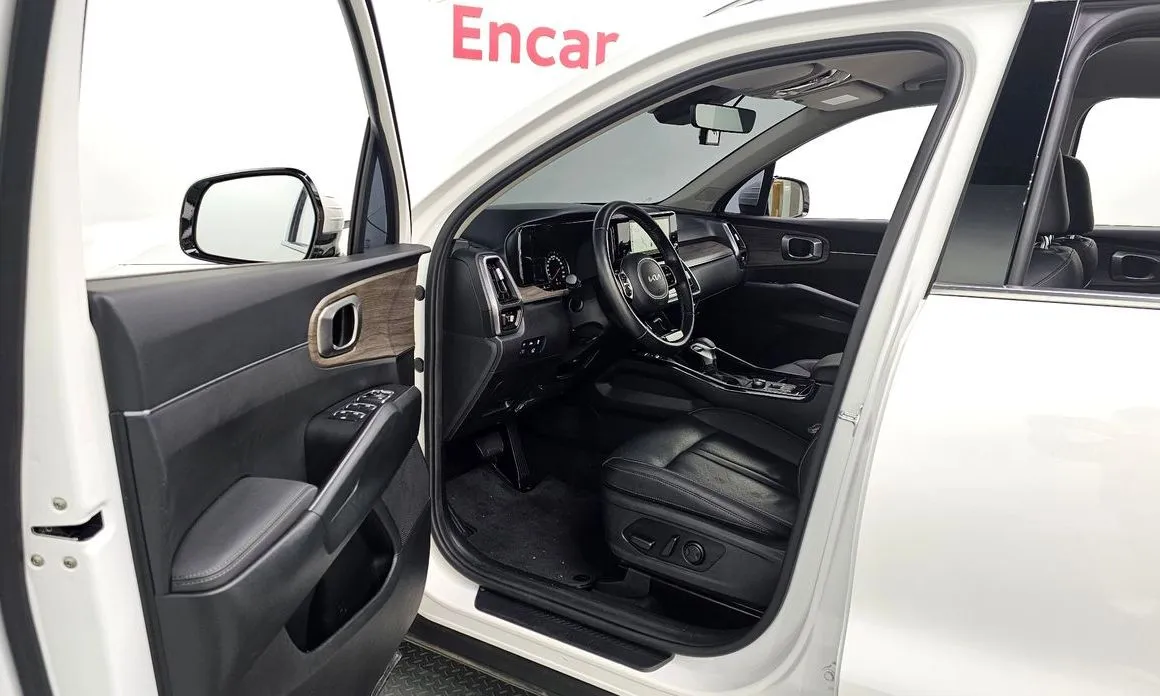 Kia Sorento — фото 8