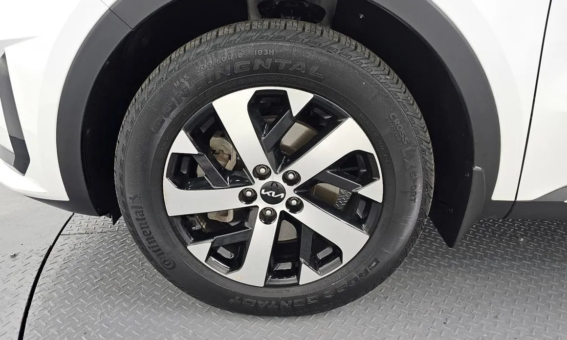 Kia Sorento — фото 9