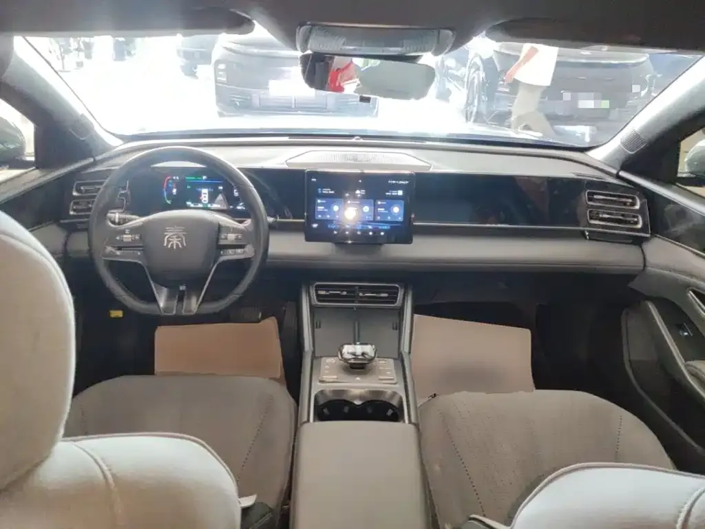 BYD Qin L — фото 10