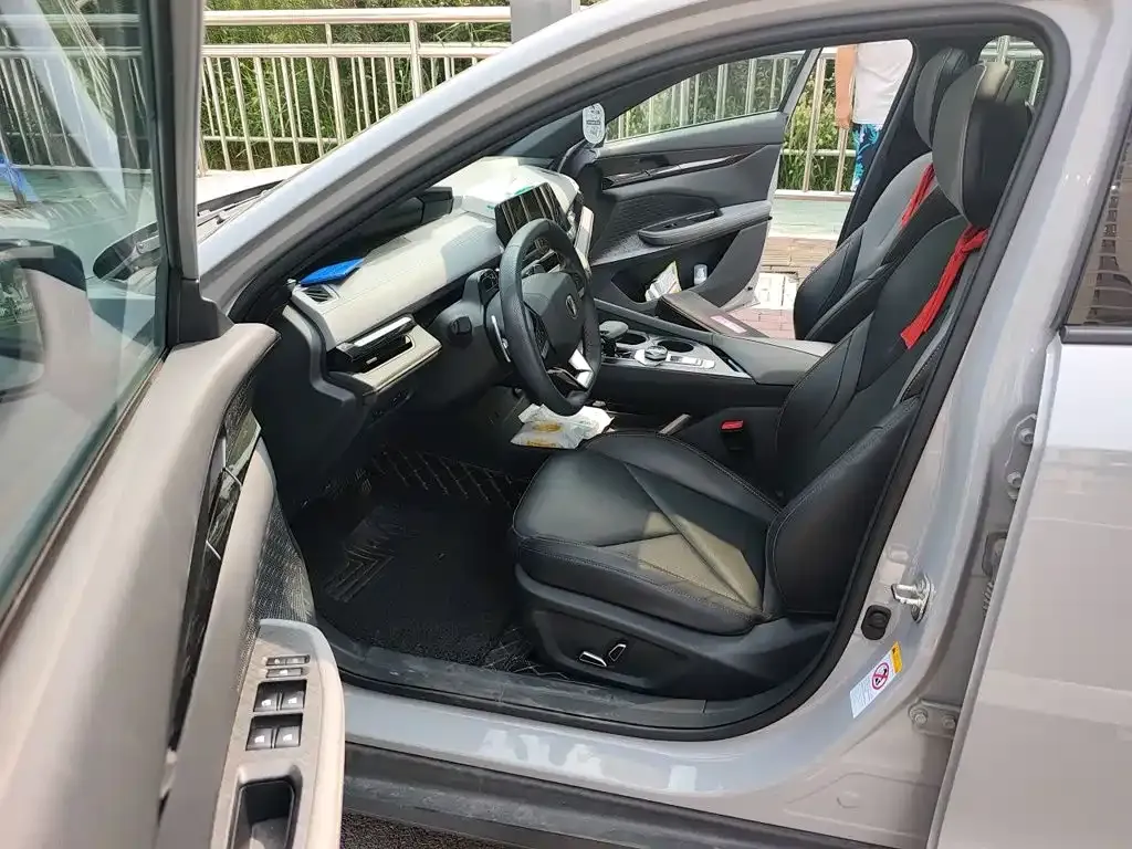 Changan UNI-V — фото 7