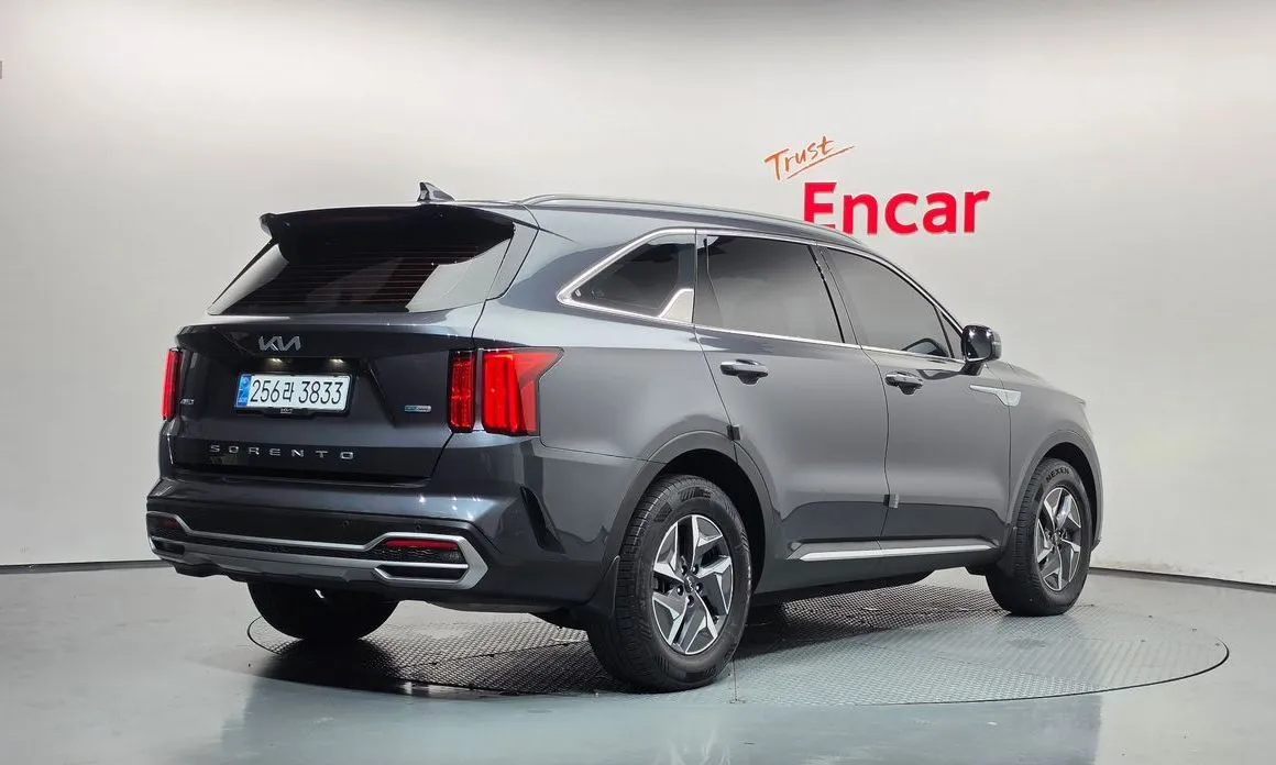 Kia Sorento — фото 5