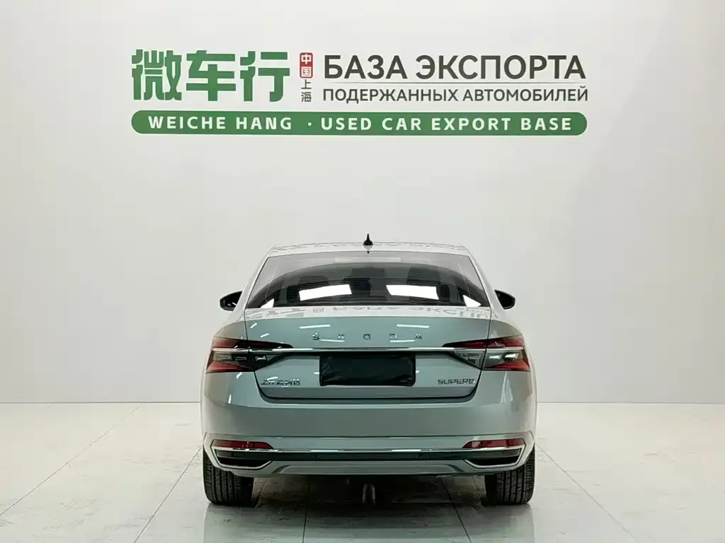 Skoda Superb — фото 8