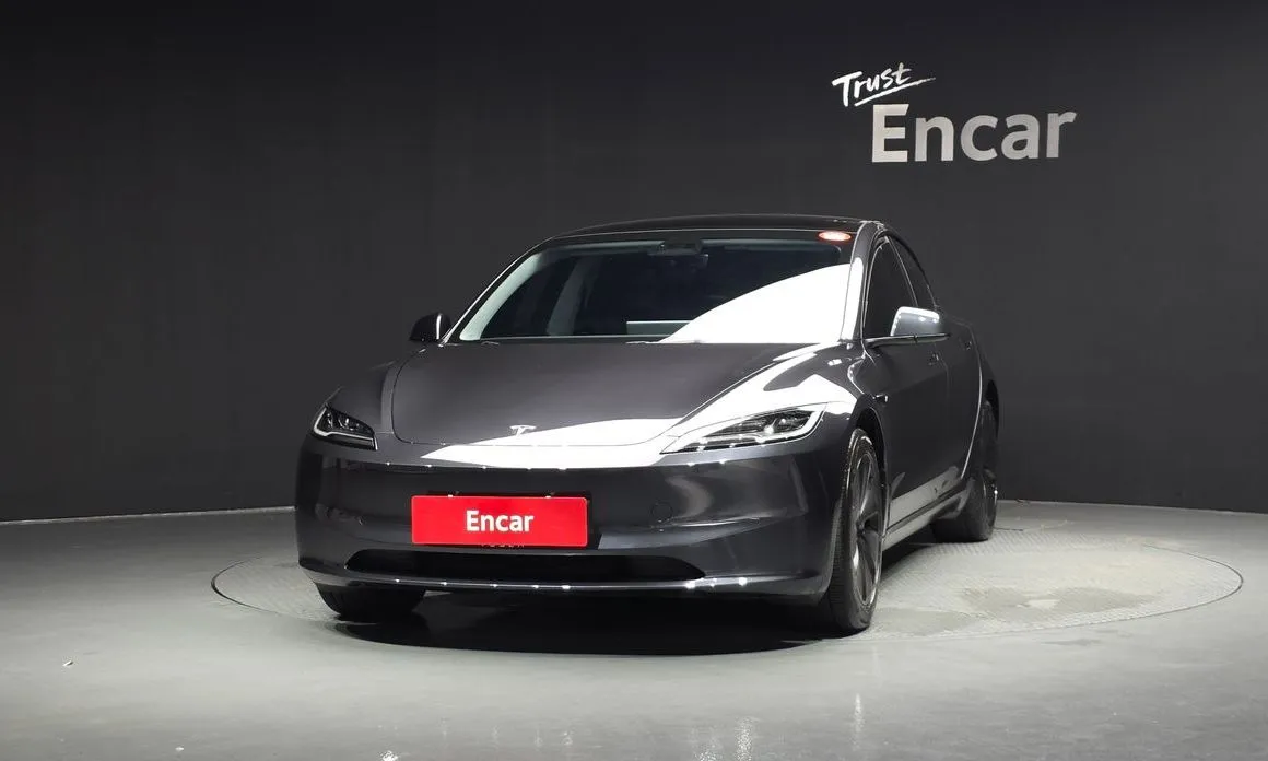 Tesla Model 3 — фото 10