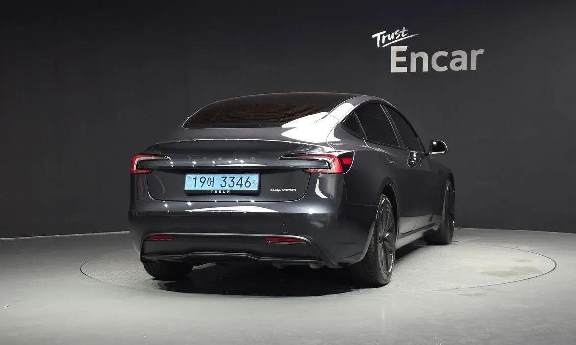 Tesla Model 3 — фото 3