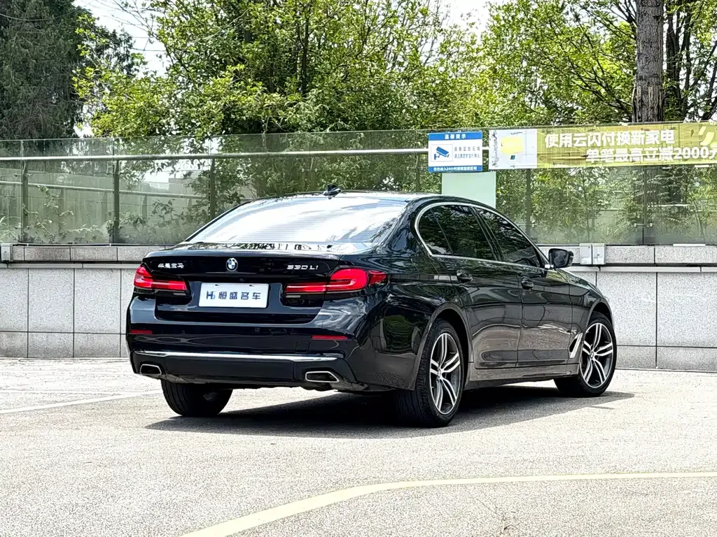 BMW 5 Series — фото 9