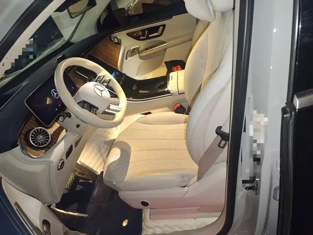 Mercedes-Benz EQE SUV — фото 2