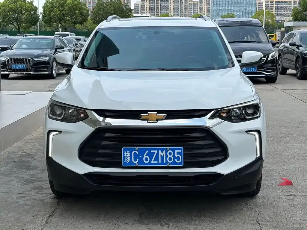 Chevrolet Trax — фото 1