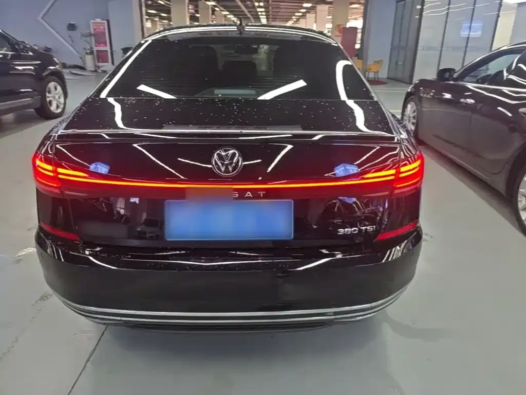 Volkswagen Passat — фото 3